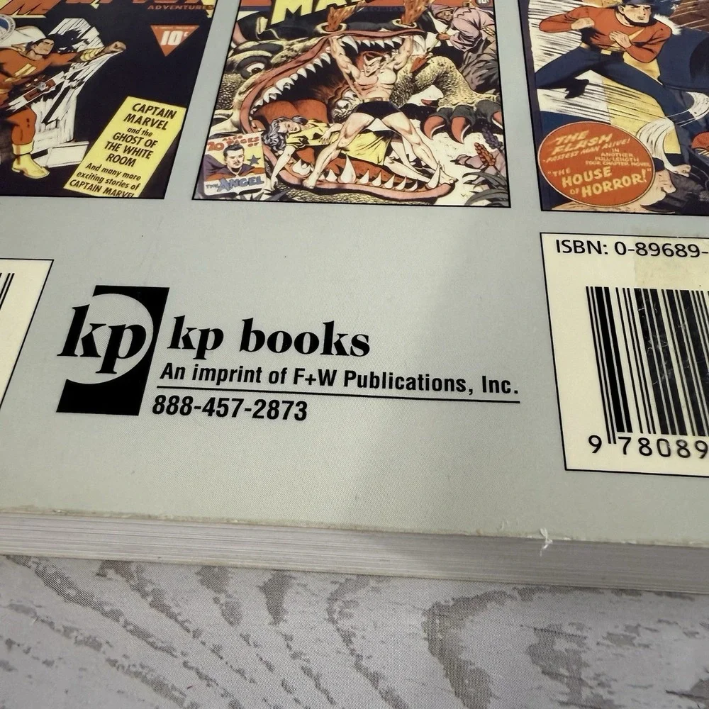 Standard Guide To Golden Age Comics Alex G. Malloy & Stuart W. Wells Full Color